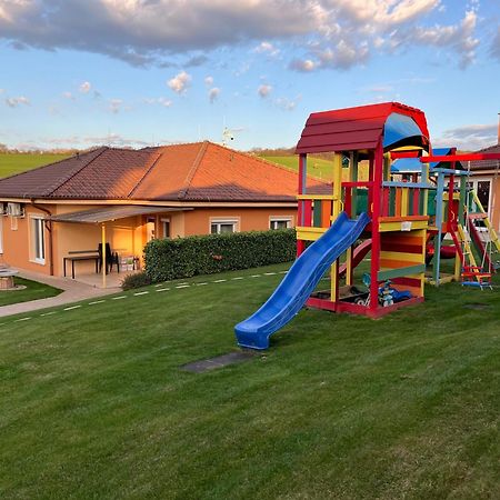 Villa Gracia Podhájska Exterior foto