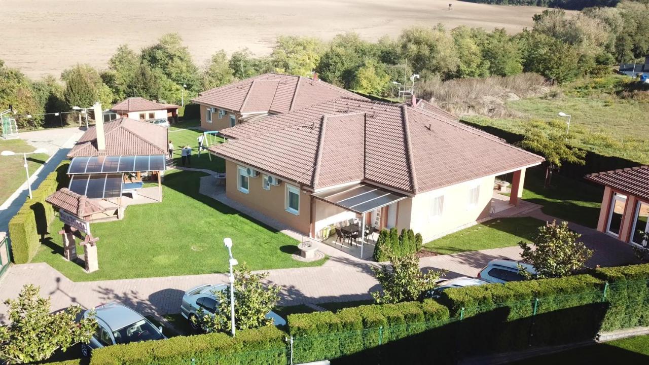 Villa Gracia Podhájska Exterior foto